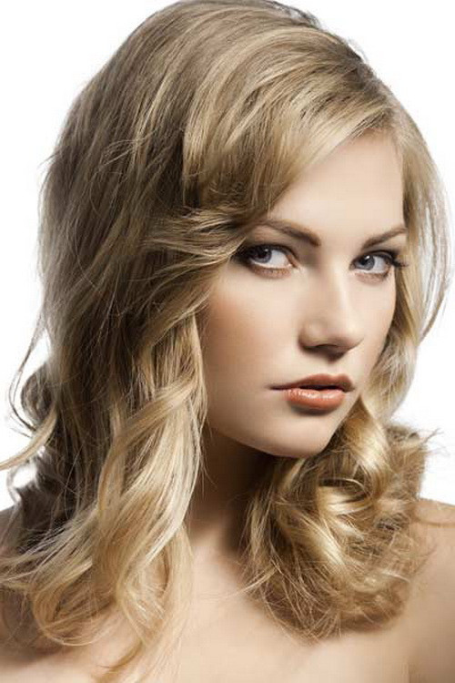 Wavy Medium Hairstyle
 Medium Hairstyles for Curly Hair