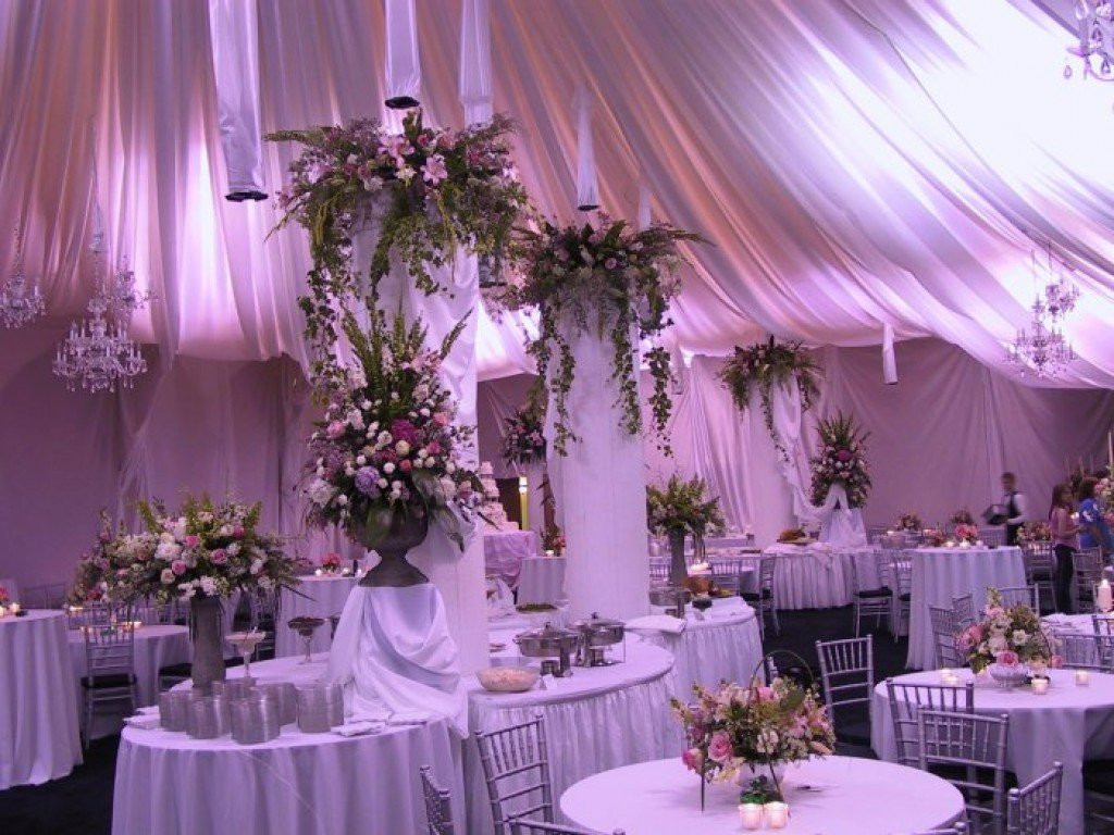 Wedding Decoration
 Inexpensive yet Elegant Wedding Reception Decorating Ideas