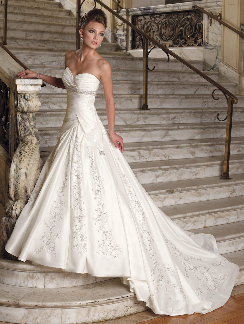 Wedding Dress Designer
 25 Beautiful Designer Wedding Dresses