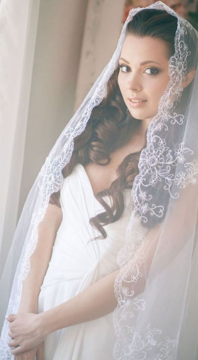 Wedding Hair With Veil And Tiara
 Wedding Hairstyles with Long Veil