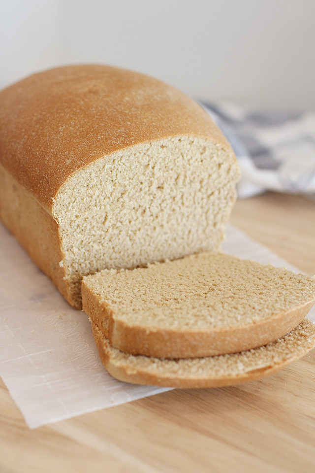 White Bread Fiber
 White Whole Wheat Bread