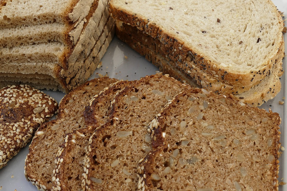 White Bread Fiber
 WHO report You should eat 25g of fiber every day and