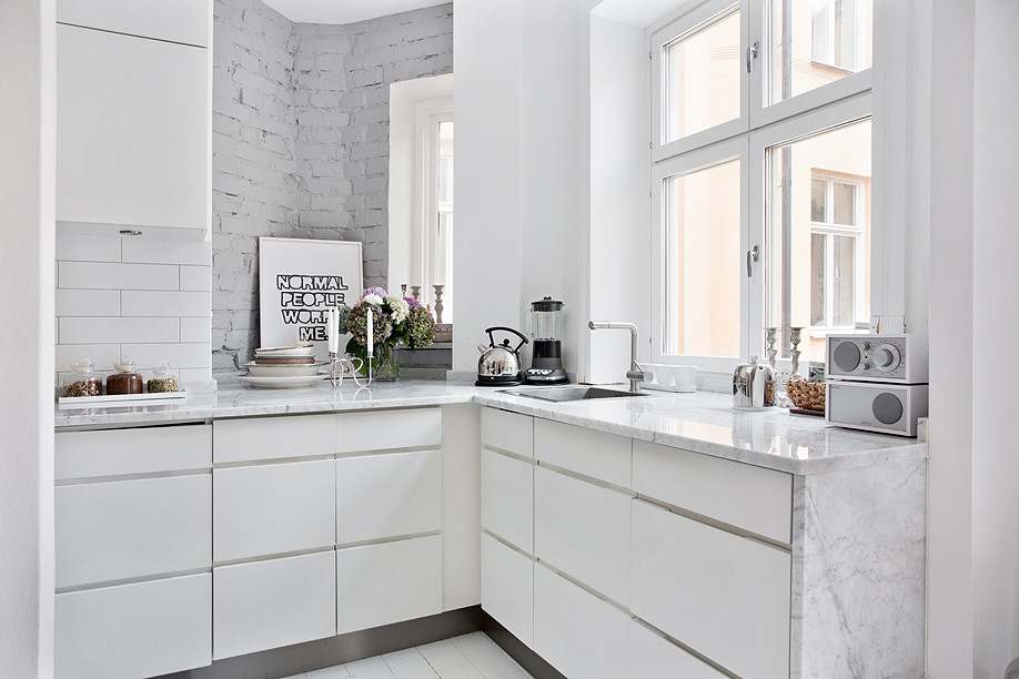 White Brick Kitchen
 decordots white kitchen and brick wall