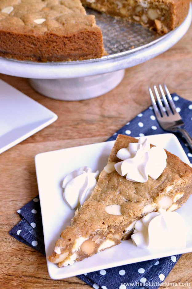 White Cake With Chocolate Chips
 White Chocolate Macadamia Nut Cookie Cake