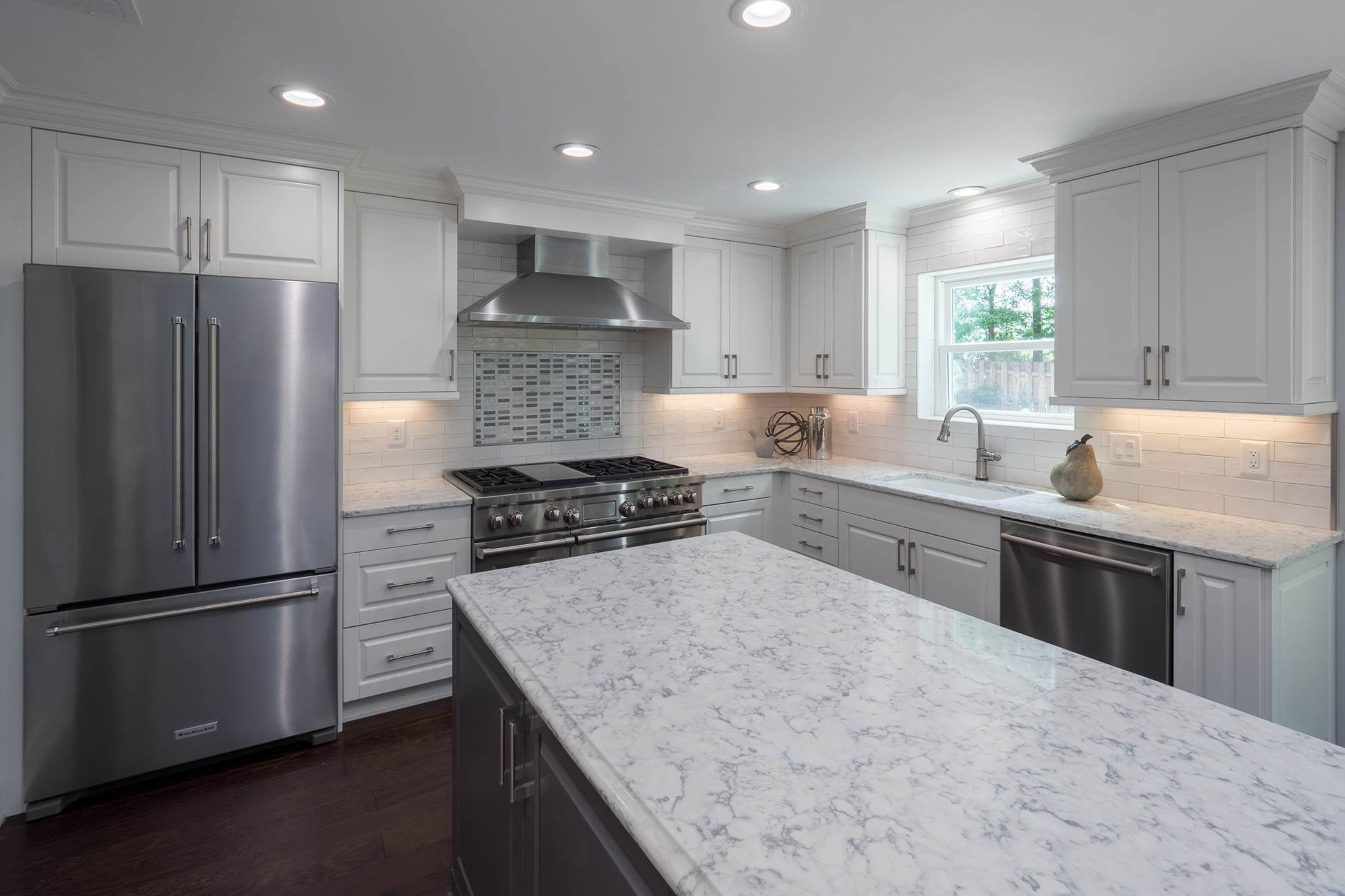 White Gray Kitchen
 Contemporary White & Gray Kitchen Cheryl Pett Design