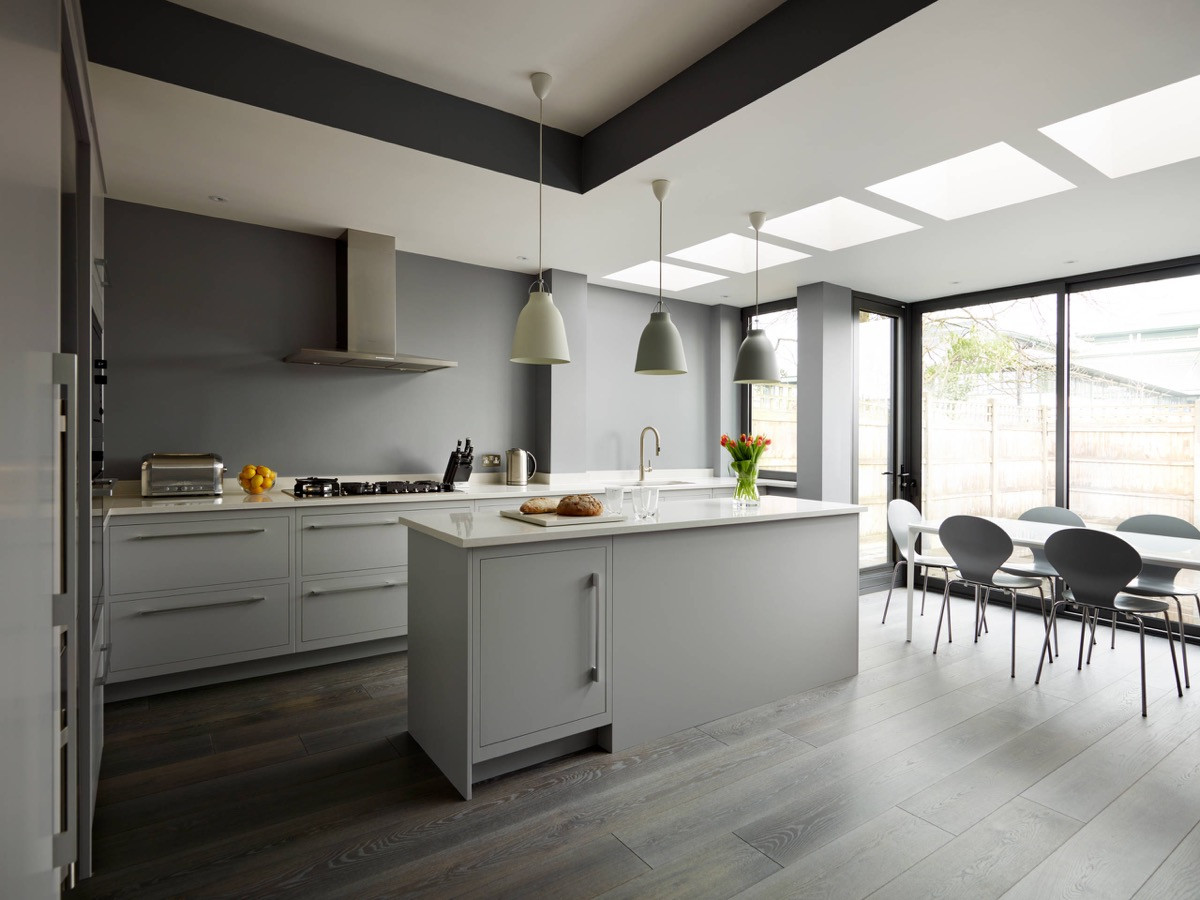 White Gray Kitchen
 30 Gorgeous Grey and White Kitchens that Get Their Mix Right