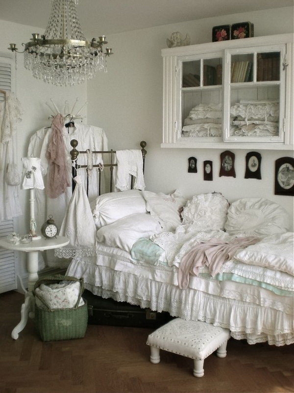 White Shabby Chic Bedroom
 30 Cool Shabby Chic Bedroom Decorating Ideas For