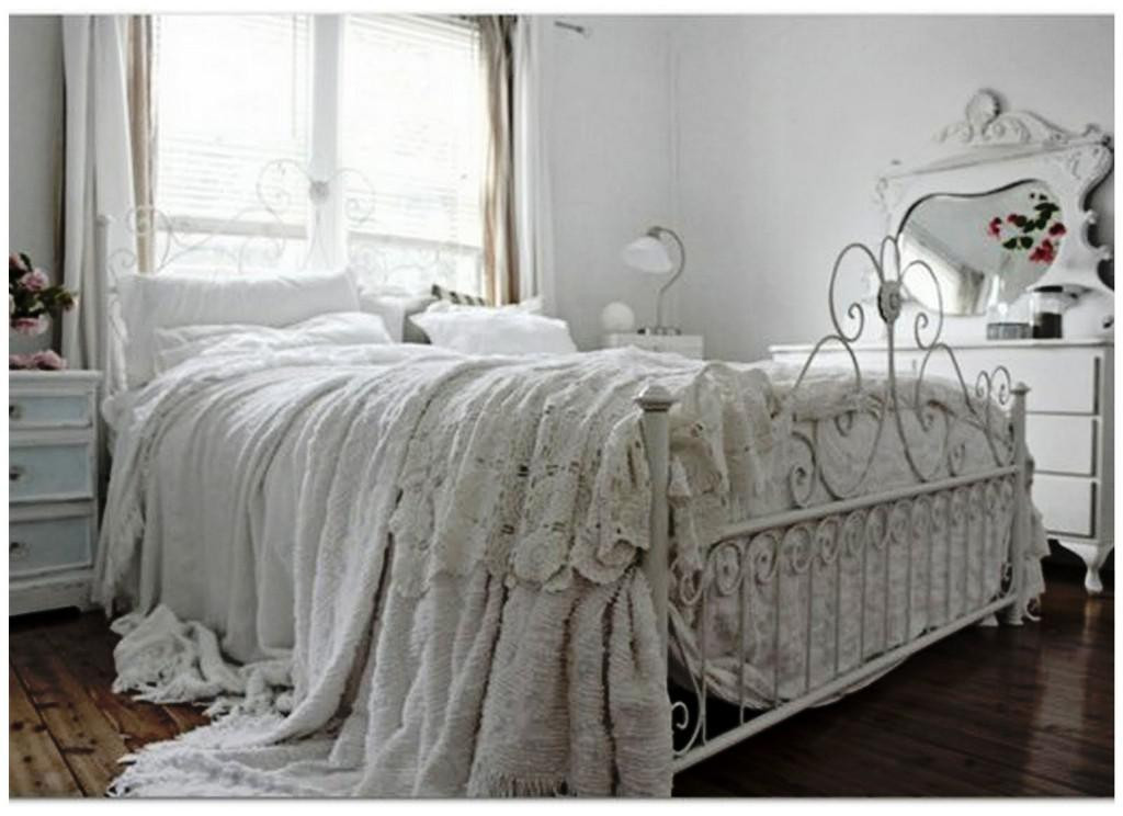 White Shabby Chic Bedroom
 Vintage Your Room with 9 Shabby Chic Bedroom Furniture