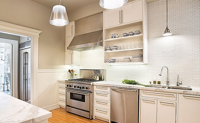 White Tile Kitchen Backsplash
 White Backsplash Tile s & Ideas