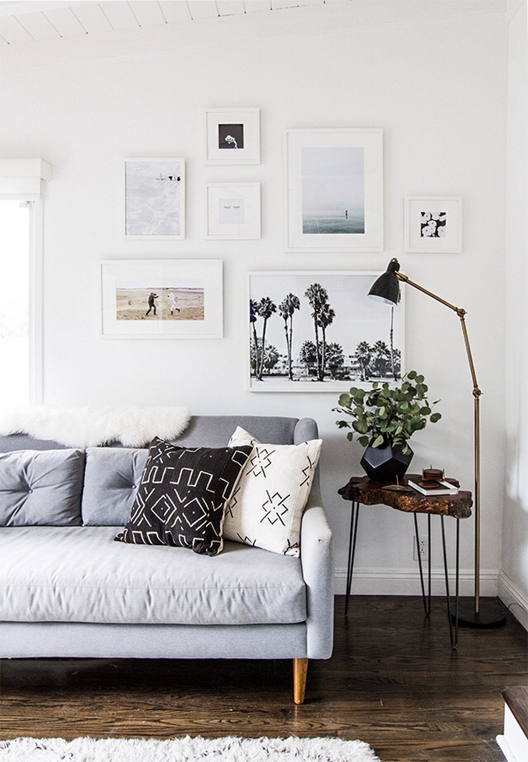 White Walls Living Room
 99 Beautiful White and Grey Living Room Interior