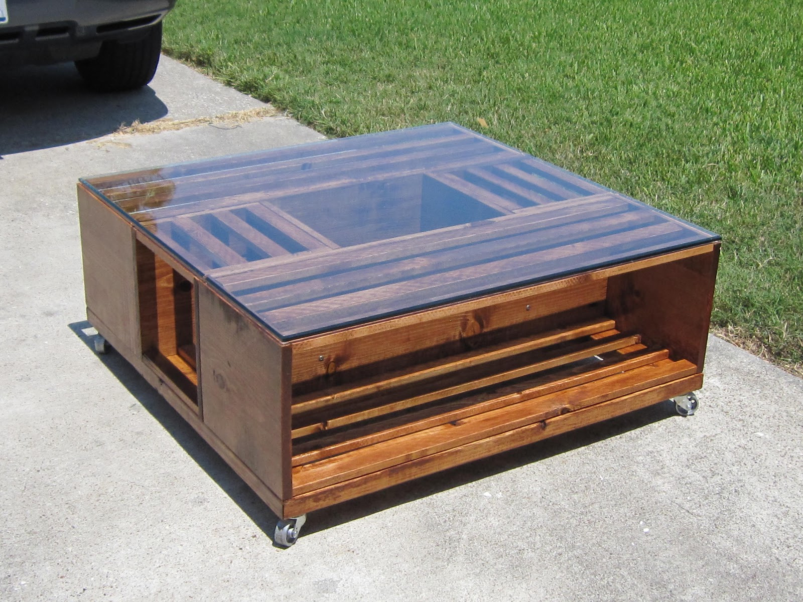 Wooden Crate Table DIY
 11 DIY Wooden Crate Coffee Table Ideas