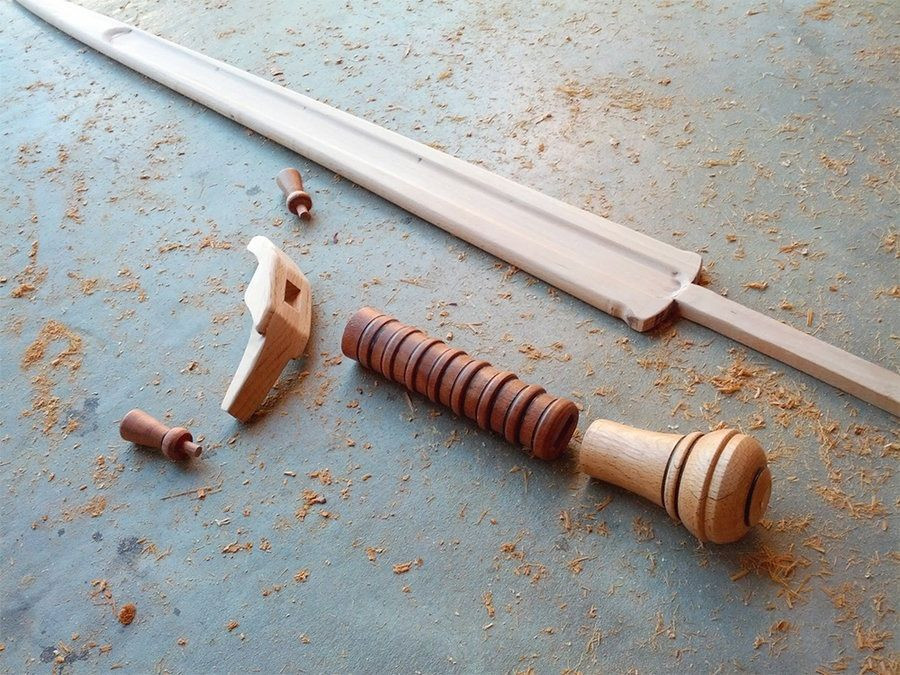 Wooden Sword DIY
 Wooden sword