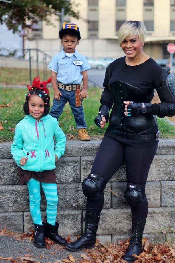 Wreck It Ralph Costumes DIY
 12 DIY Family Themed Costumes Blogs Bloglikes