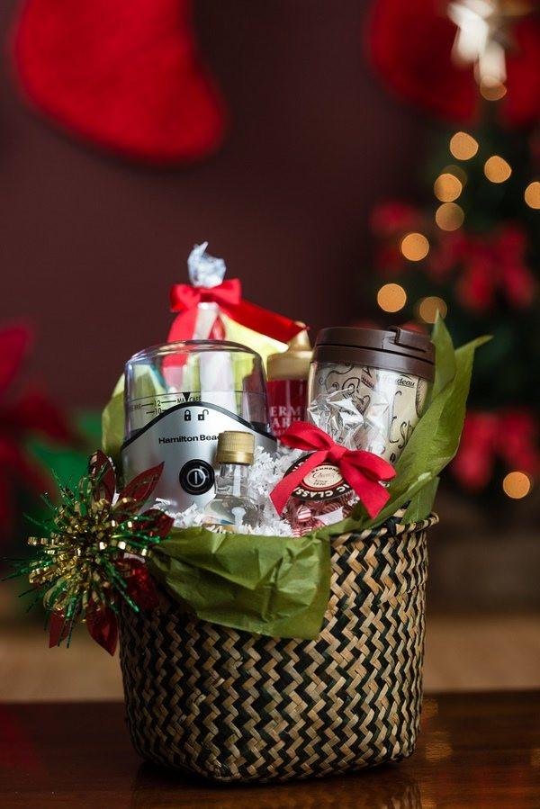 Xmas Gift Basket Ideas
 DIY Christmas t basket ideas – how to arrange and