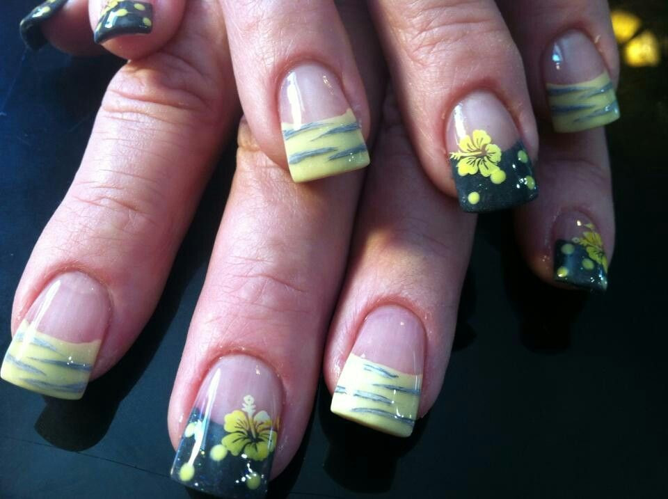 Yellow And Grey Nail Designs
 Grey and Yellow nails