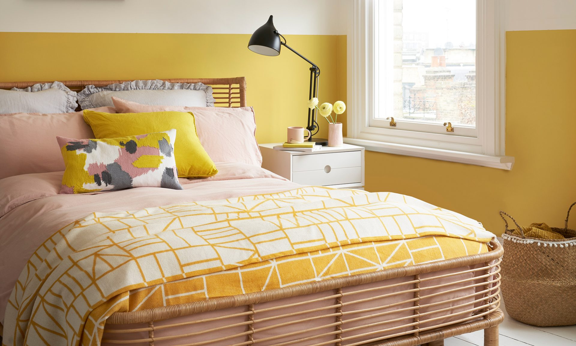 Yellow Bedroom Decorating Ideas
 Yellow bedroom ideas for sunny mornings and sweet dreams