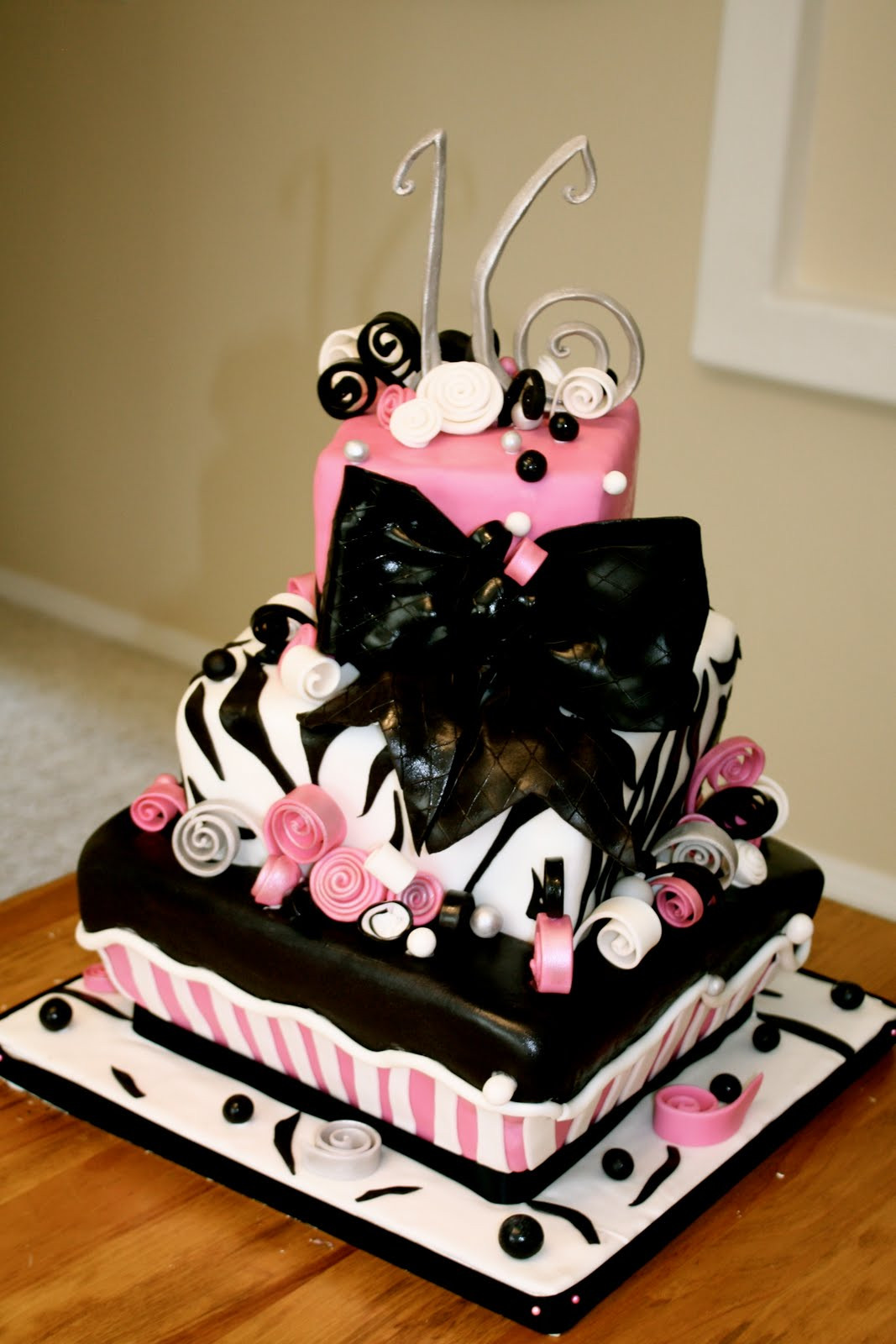 Zebra Print Birthday Cake
 Zebra Cakes – Decoration Ideas