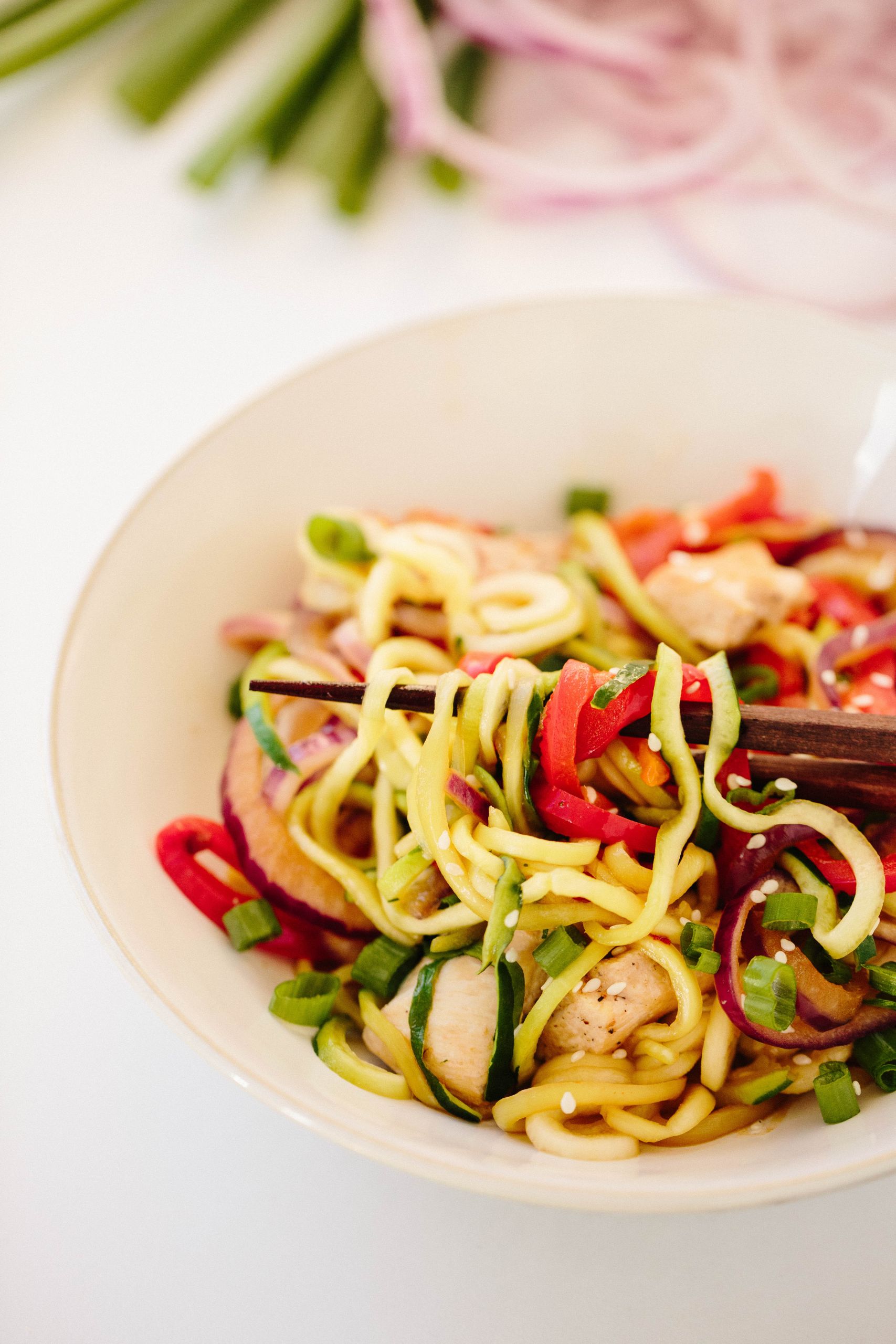 Zucchini Noodles Chicken Stir Fry
 Spicy Sesame Ginger Chicken Stir Fry with Zucchini Noodles