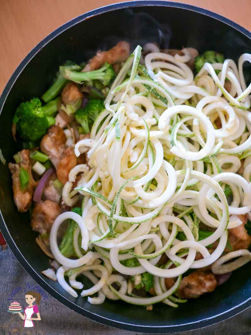 Zucchini Noodles Chicken Stir Fry
 Chicken and Broccoli Zucchini Noodle Stir Fry Veena Azmanov