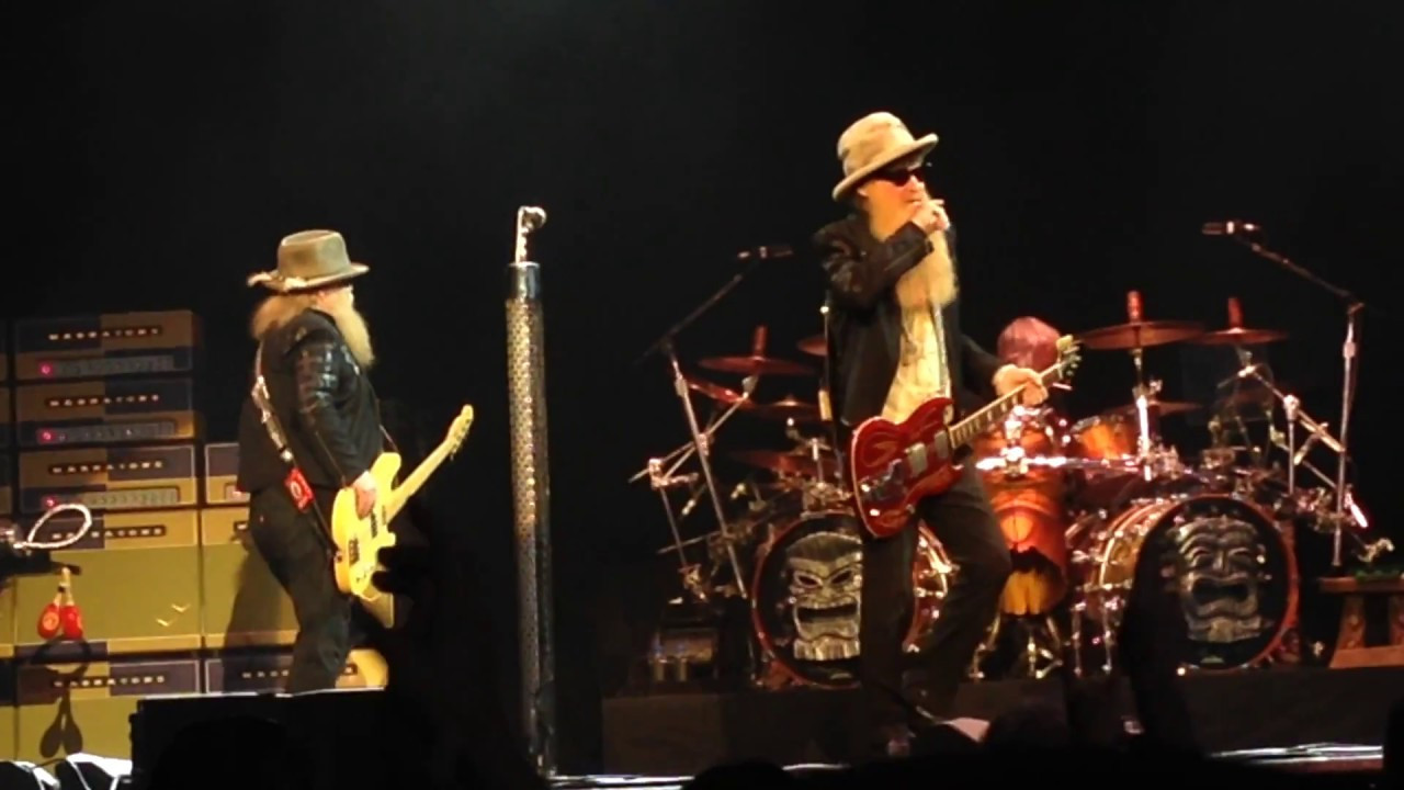Zz Top Pearl Necklace
 ZZ Top Toronto Aug 11 2018 Gimmie All Your Lovin